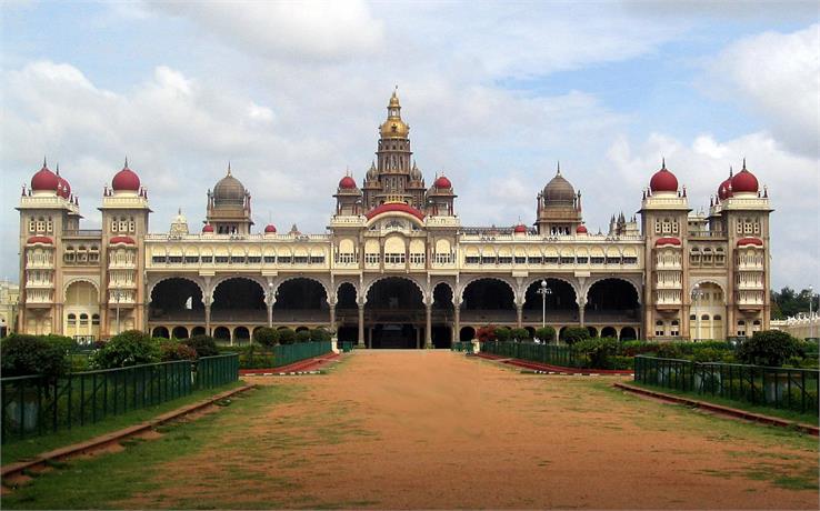 mysore palace in karnataka