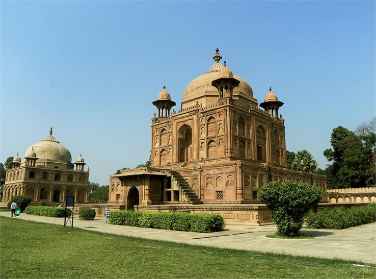 khusro bagh