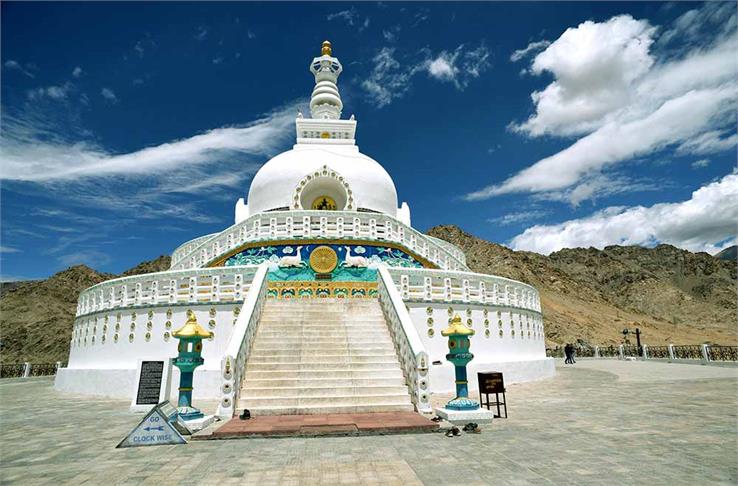 shanti stupa ladakh