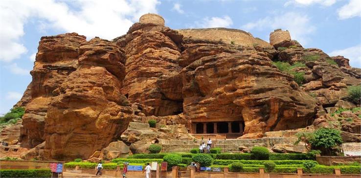 Bhimbetka Caves bhopal Madhya Pradesh