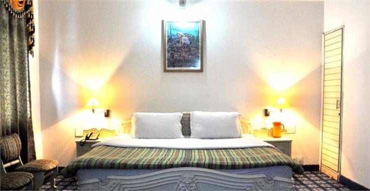 super deluxe rooms in khajjiar