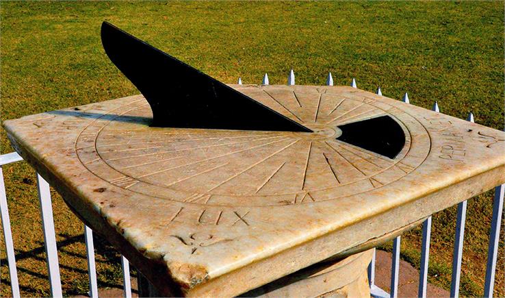 sandersons sundial