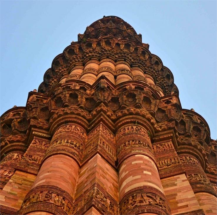 qutub minar architecture