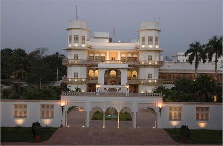 Top Most Resorts And Hotels in Gwalior